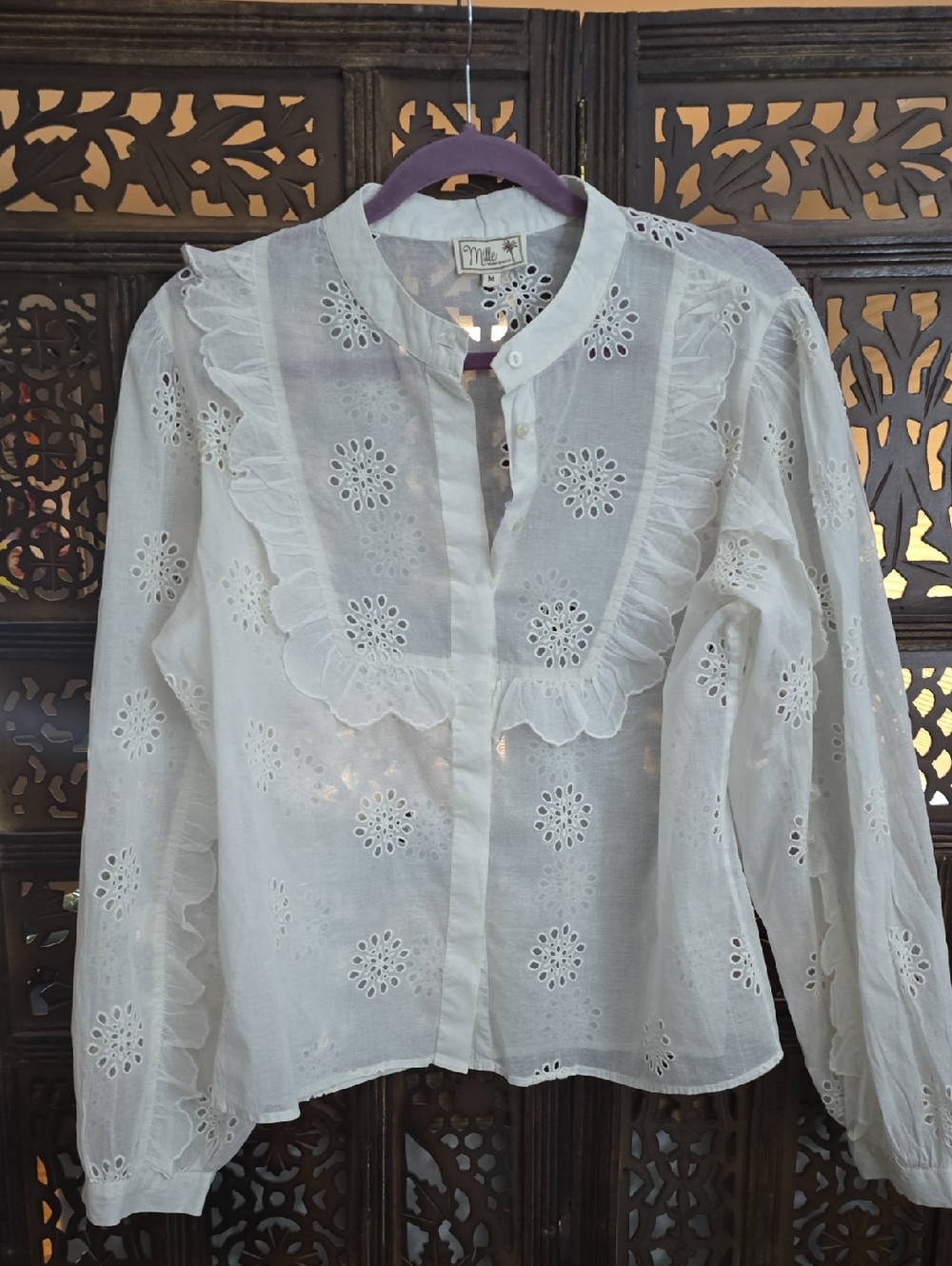 Mille Resort & Travel White Eyelet Ruffle Blouse